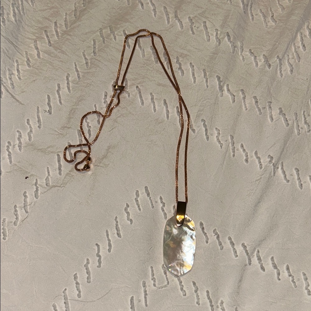 Kendra Scott Adjustable Elegant Rose Gold and Pearl Pendant Necklace